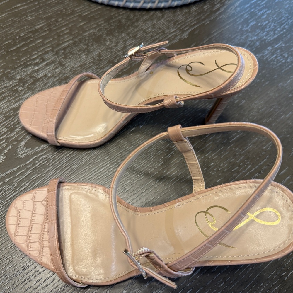 Elegant Brown Strappy Sandals